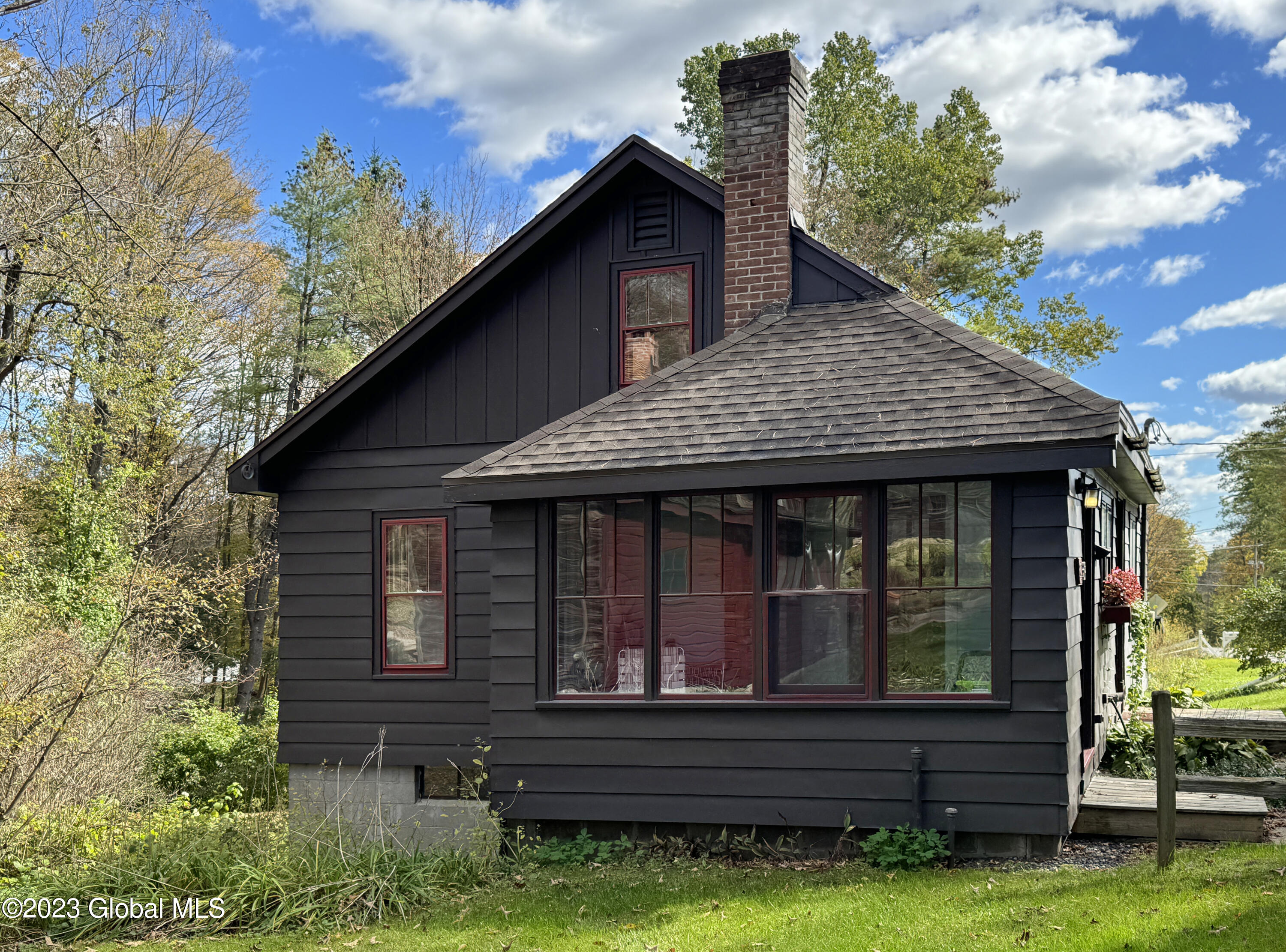 41 Mill Road Greenfield, NY 12833 - Photo 23 of 34 Guest cottage
