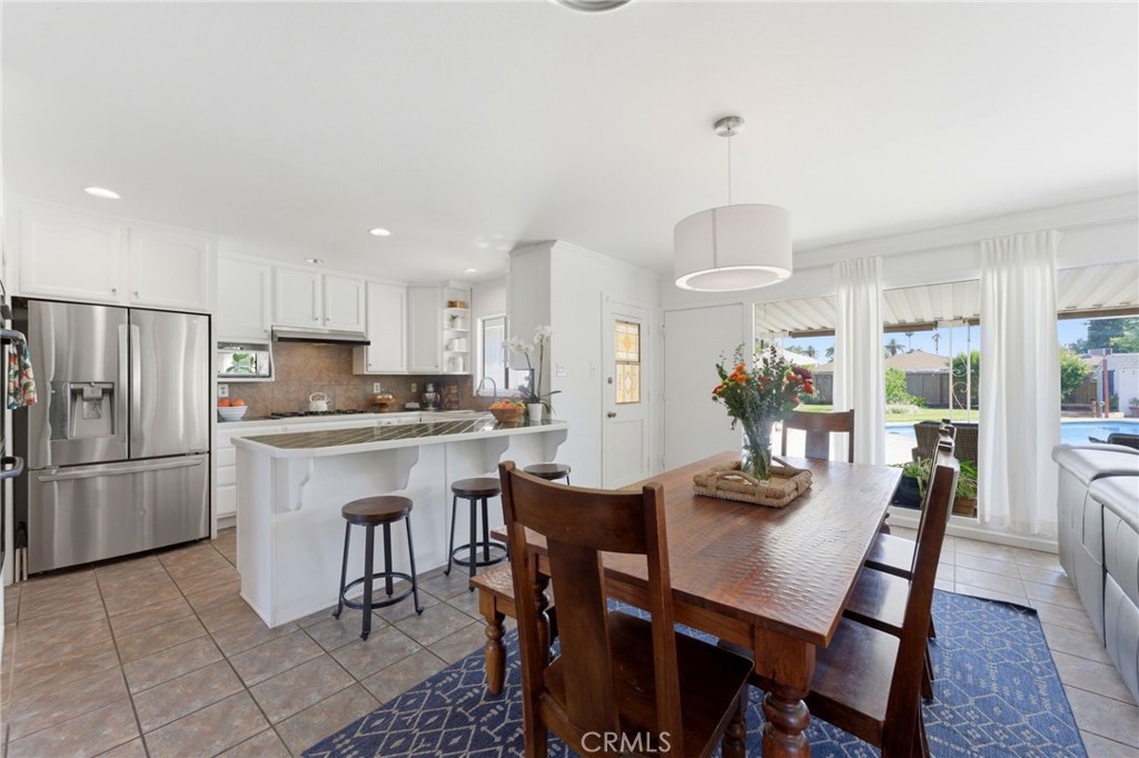 4374 Ramona Drive Riverside, CA 92506 - Photo 10 of 54