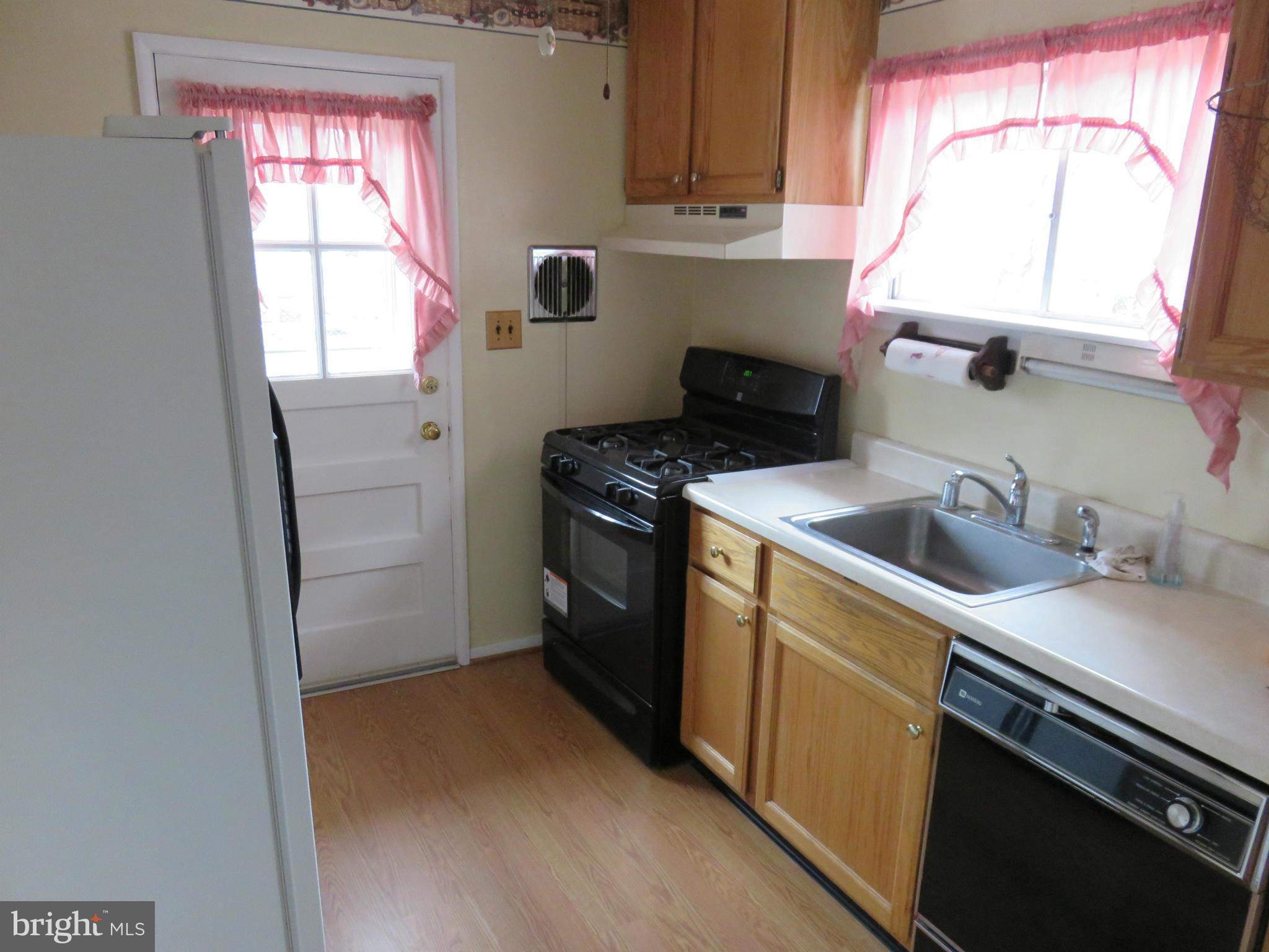 2408 Burridge Road Baltimore, MD 21234 - Photo 8 of 11 Kitchen