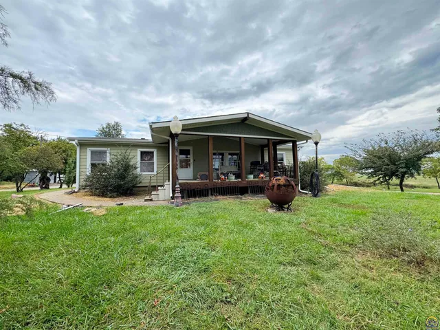 $525,000 | 1720 Northeast 54th Street, Topeka, KS 66617