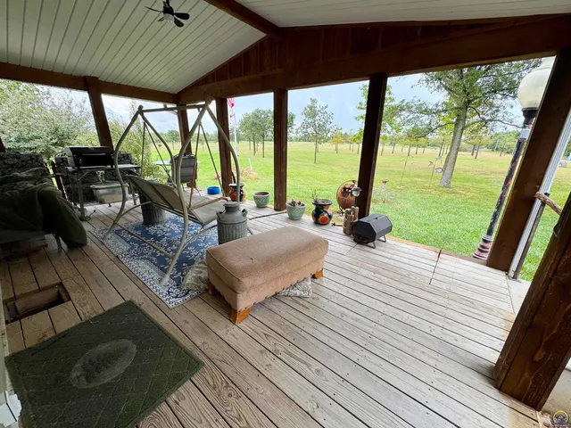 $525,000 | 1720 Northeast 54th Street, Topeka, KS 66617