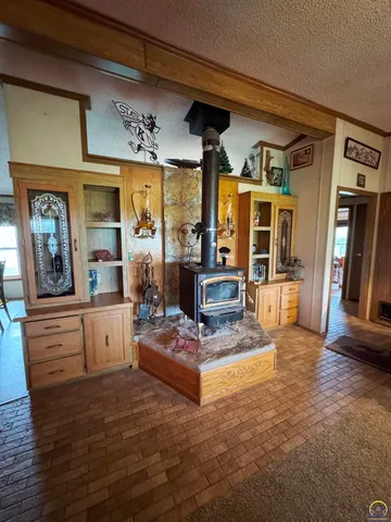 $525,000 | 1720 Northeast 54th Street, Topeka, KS 66617