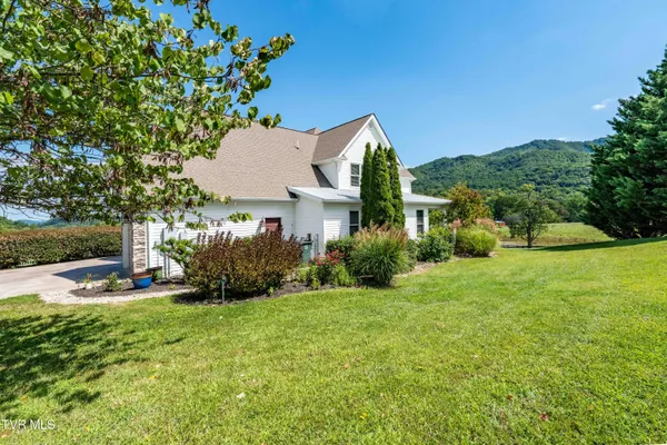 $2,175,000 | 330 Sea Biscuit Court, Johnson City, TN 37604