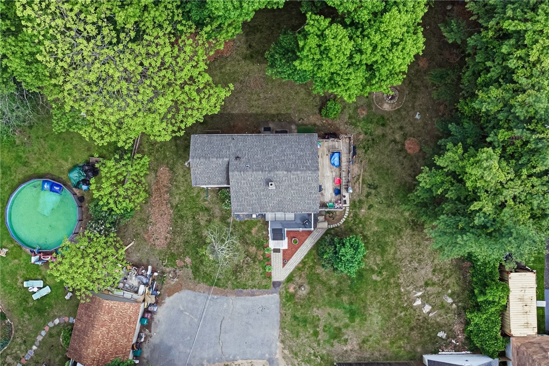1842 Mendon Road Woonsocket, RI 02895 - Photo 5 of 34