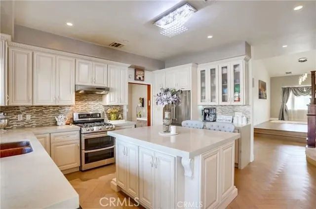 $8,295 | 12643 Collins Street, Valley Village, CA 91607