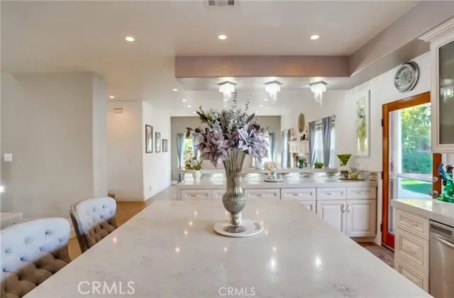 $8,295 | 12643 Collins Street, Valley Village, CA 91607