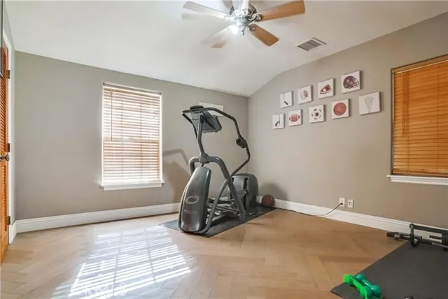 $8,295 | 12643 Collins Street, Valley Village, CA 91607