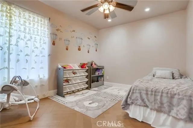 $8,295 | 12643 Collins Street, Valley Village, CA 91607