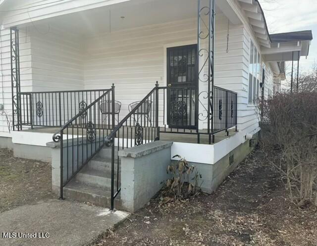 109 Hightower Street Sardis, MS 38666 - Photo 2 of 6 HIGHTOWERSIDEPORCHCNEW