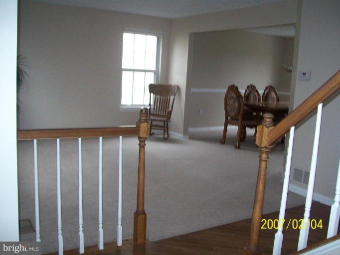 120 Alpine Meadow Road Winchester, VA 22602 - Photo 9 of 17 Living Room
