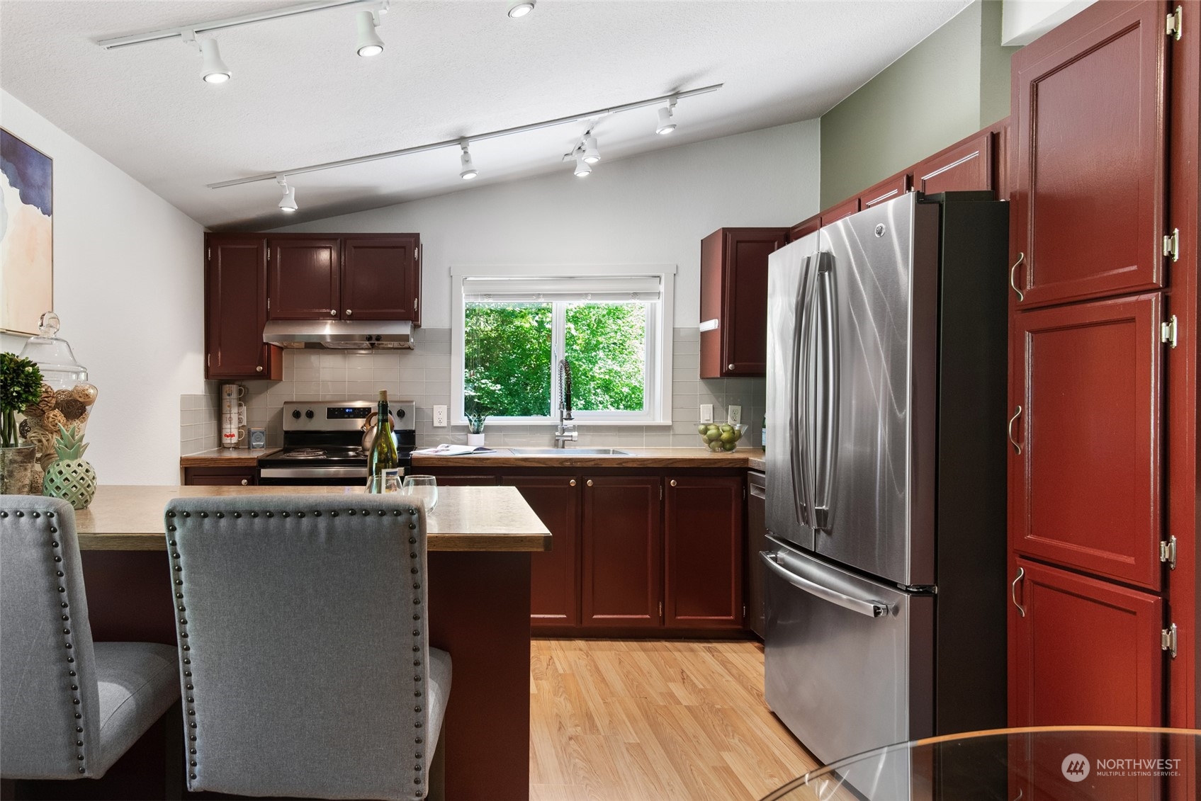 12230 Upper Preston Road Southeast Issaquah, WA 98027 - Photo 8 of 26 Gallery Image 8