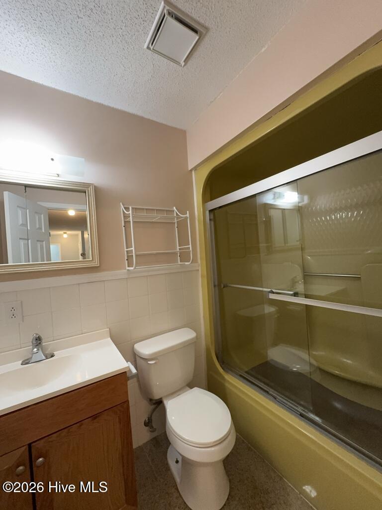 110 Elwood Road Jacksonville, NC 28546 - Photo 17 of 20 Bathroom 2