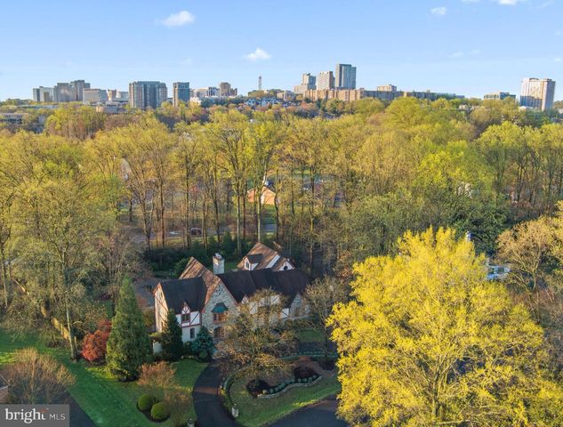 $2,600,000 | 1311 Summerwood Court, McLean, VA 22102