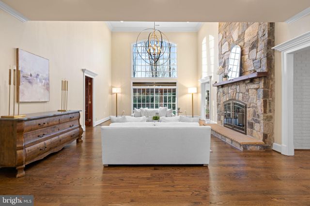 $2,600,000 | 1311 Summerwood Court, McLean, VA 22102