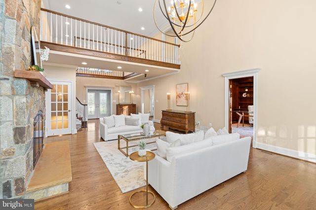 $2,600,000 | 1311 Summerwood Court, McLean, VA 22102