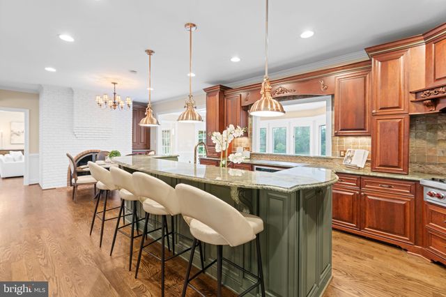 $2,600,000 | 1311 Summerwood Court, McLean, VA 22102