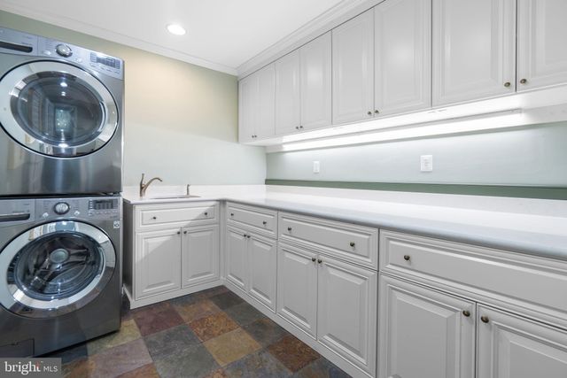 $2,600,000 | 1311 Summerwood Court, McLean, VA 22102