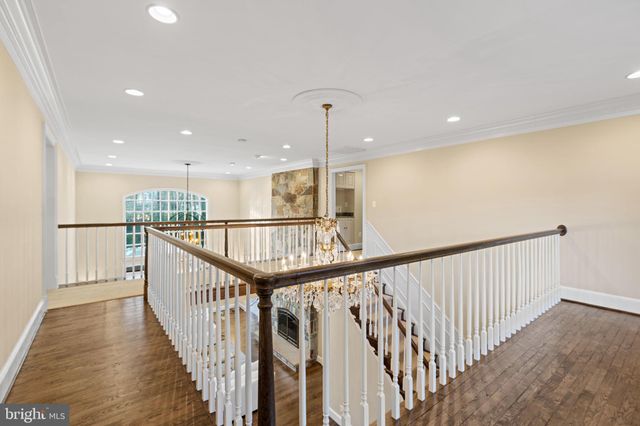 $2,600,000 | 1311 Summerwood Court, McLean, VA 22102