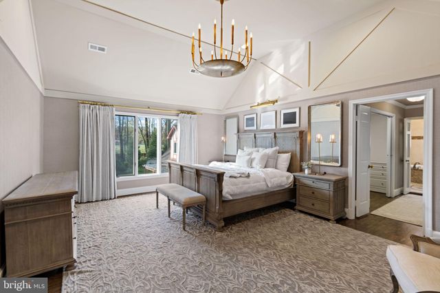 $2,600,000 | 1311 Summerwood Court, McLean, VA 22102