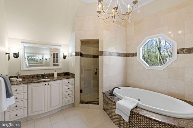 $2,600,000 | 1311 Summerwood Court, McLean, VA 22102