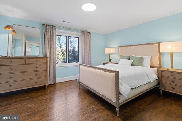 $2,600,000 | 1311 Summerwood Court, McLean, VA 22102