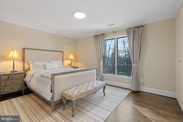 $2,600,000 | 1311 Summerwood Court, McLean, VA 22102