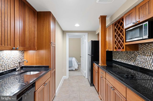 $2,600,000 | 1311 Summerwood Court, McLean, VA 22102