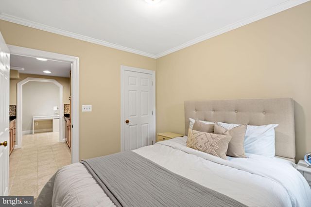 $2,600,000 | 1311 Summerwood Court, McLean, VA 22102