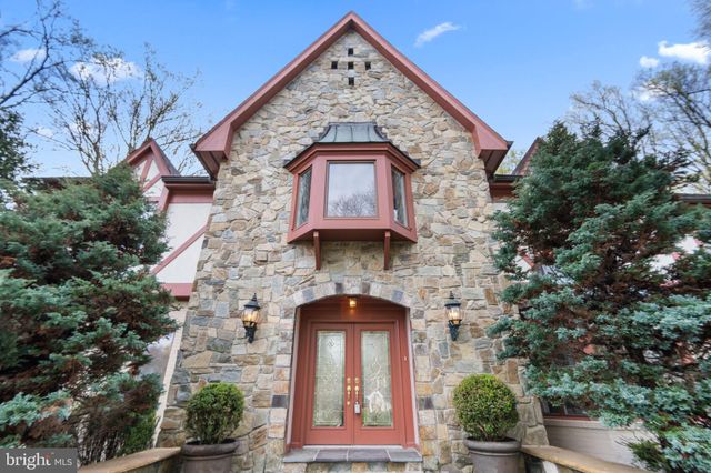 $2,600,000 | 1311 Summerwood Court, McLean, VA 22102