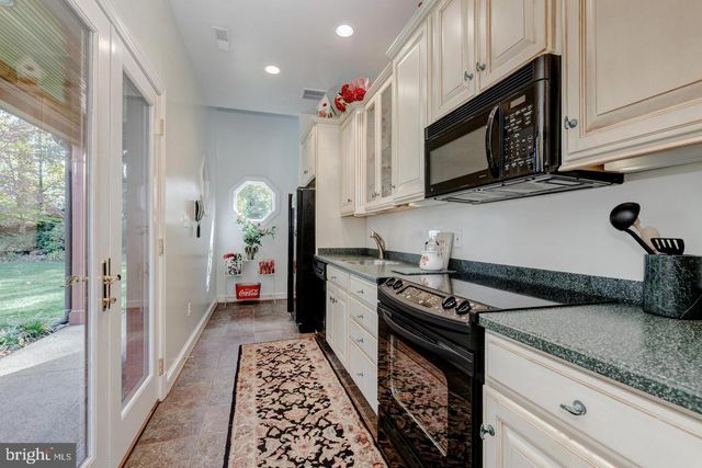 $2,600,000 | 1311 Summerwood Court, McLean, VA 22102