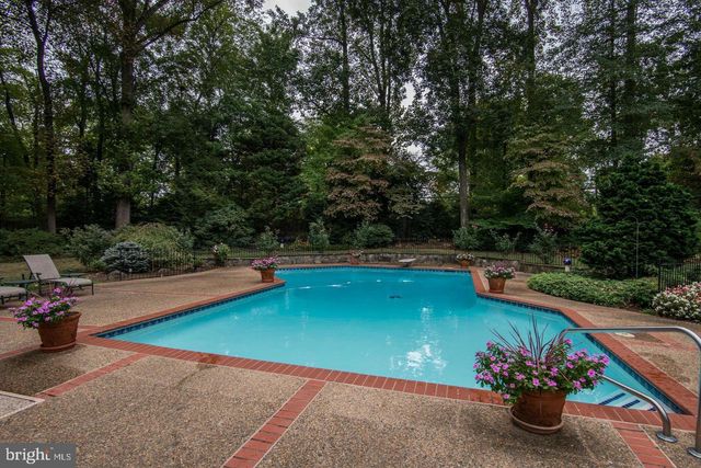 $2,600,000 | 1311 Summerwood Court, McLean, VA 22102