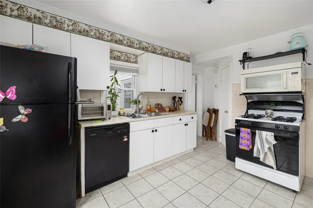 $749,000 | 156 Yeoman Avenue, Cranston, RI 02920