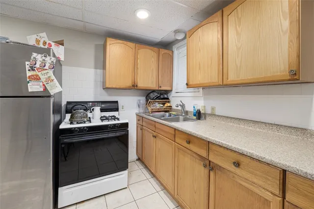 $749,000 | 156 Yeoman Avenue, Cranston, RI 02920