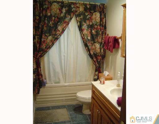 495 Halsey Road North Brunswick, NJ 08902 - Photo 7 of 8 Gallery Image 7