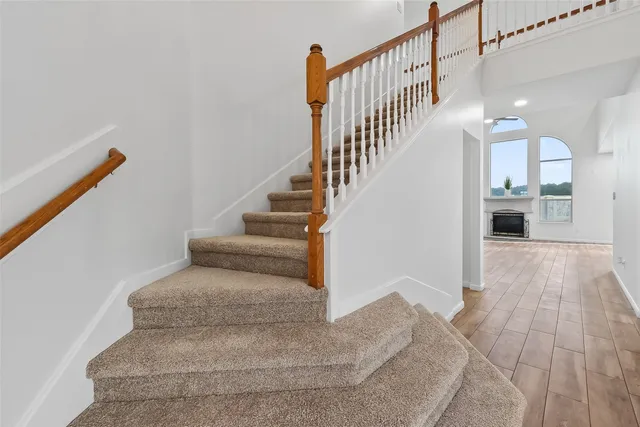 a view of entryway and hall