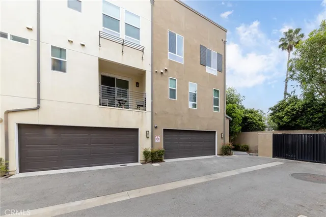 $785,000 | 495 Andrew Drive, Unit G, Azusa, CA 91702