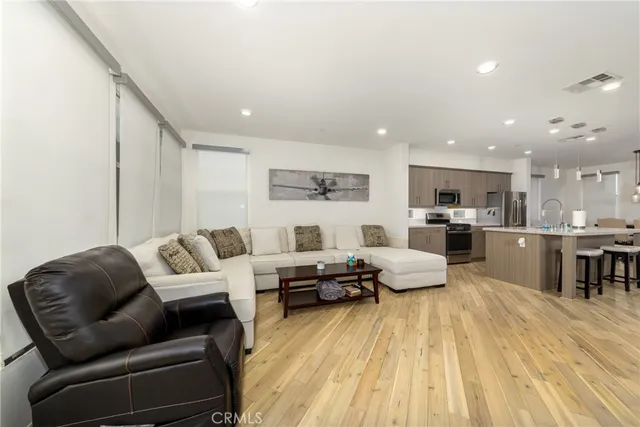 $785,000 | 495 Andrew Drive, Unit G, Azusa, CA 91702