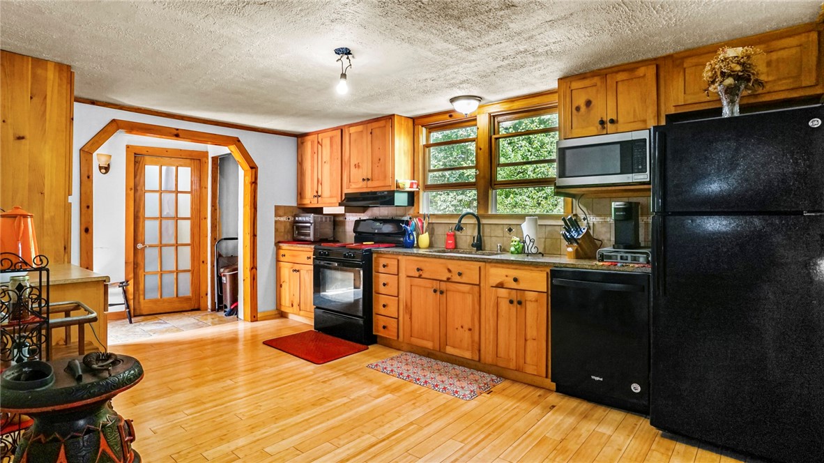 503 Switch Road Richmond, RI 02894 - Photo 8 of 36 Gallery Image 8