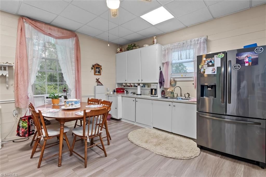 519 Maple Street Mount Airy, NC 27030 - Photo 10 of 20 Kitchen