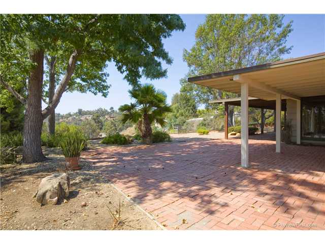 4359 Grace Road Bonita, CA 91902 - Photo 8 of 24 Gallery Image 8
