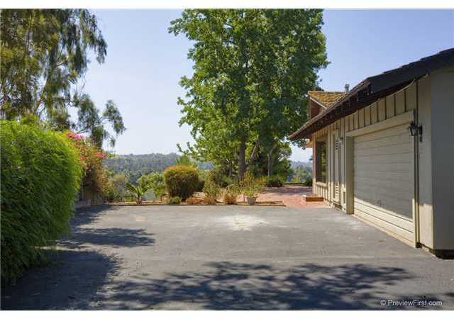 4359 Grace Road Bonita, CA 91902 - Photo 9 of 24 Gallery Image 9