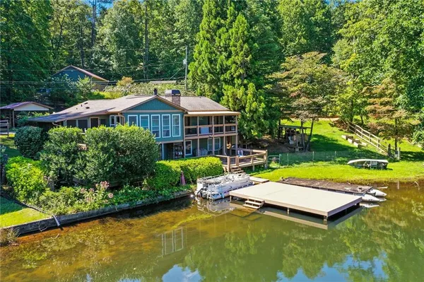 a view of a entryway door of the house