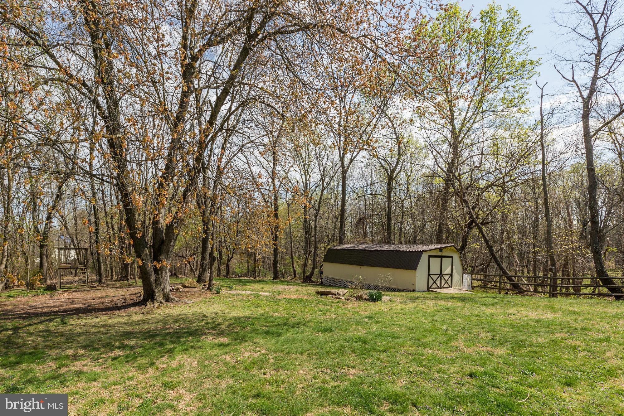 16921 Oak Hill Road Silver Spring, MD 20905 - Photo 28 of 30 Expansive grounds