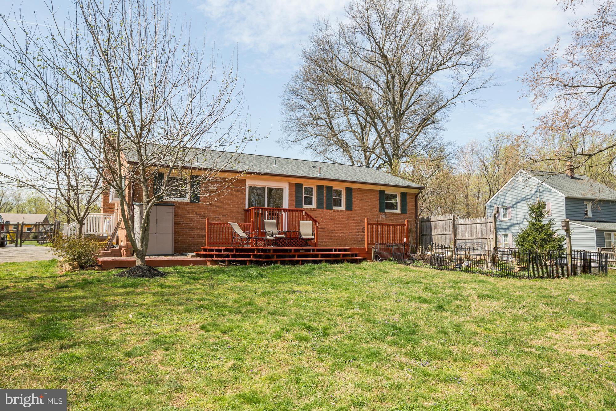 16921 Oak Hill Road Silver Spring, MD 20905 - Photo 30 of 30 Delightful and fully fenced home !
