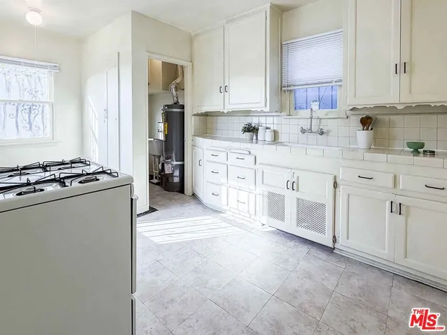 $1,450 | 3427 12th Avenue, Los Angeles, CA 90018