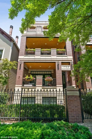 $4,700 | 1022 West Diversey Parkway, Unit 2, Chicago, IL 60614