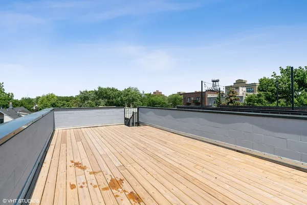$4,700 | 1022 West Diversey Parkway, Unit 2, Chicago, IL 60614