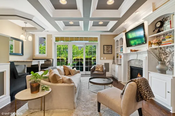 $4,700 | 1022 West Diversey Parkway, Unit 2, Chicago, IL 60614