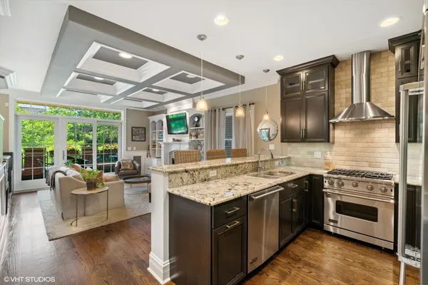 $4,700 | 1022 West Diversey Parkway, Unit 2, Chicago, IL 60614