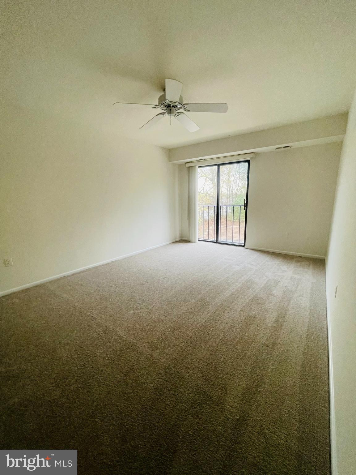 2570 Riva Road, Unit 15C Annapolis, MD 21401 - Photo 9 of 15 Primary Bedroom w sliding door/window